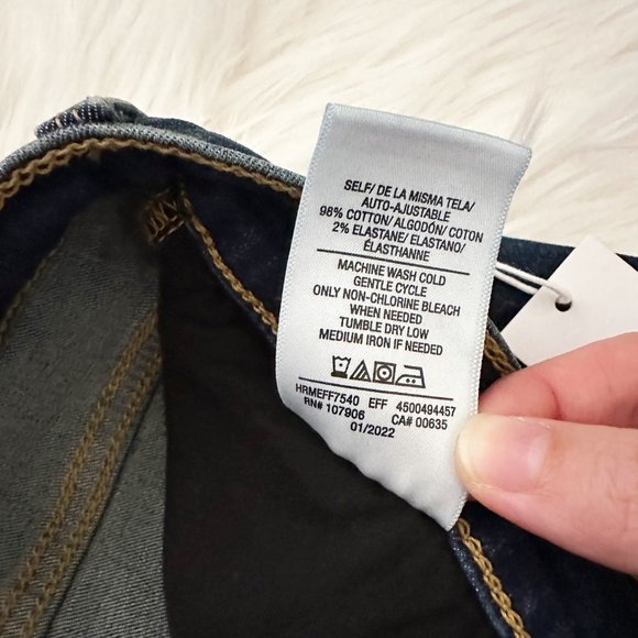 NWT HUDSON Noa JEANS Size 31 Mid Rise Crop Straight Leg Effrie Wash Blue NEW - Picture 10 of 15